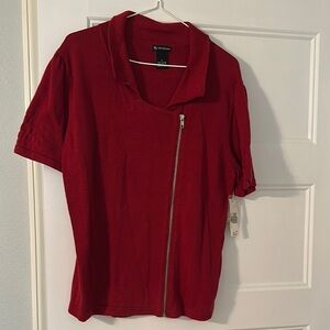 New Directions Red Zippered Short Sleeve Sweater Top